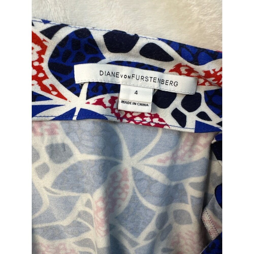Diane Von Furstenberg Wrap Dress 4 Blue Red White Floral 3/4 Sleeve Viscose - Picture 4 of 12